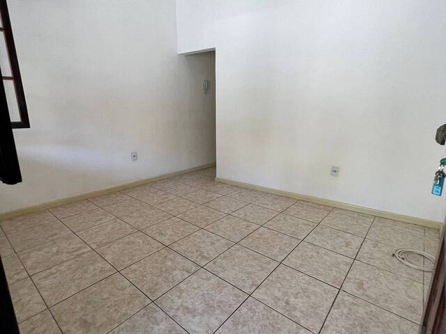 #142 - Apartamento para Venda em São Gonçalo - RJ - 2